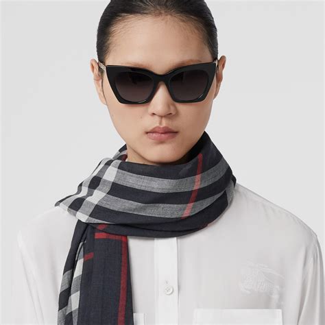 Check Wool Silk Scarf in Navy 